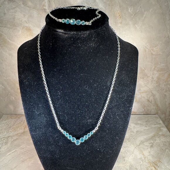 Silver & Aquamarine Crystal Vintage Avon/NRQ necklace & bracelet set - Picture 2 of 6